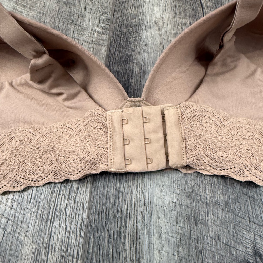 40C Warner’s Tan‎ Wireless Bra - Picture 8 of 12